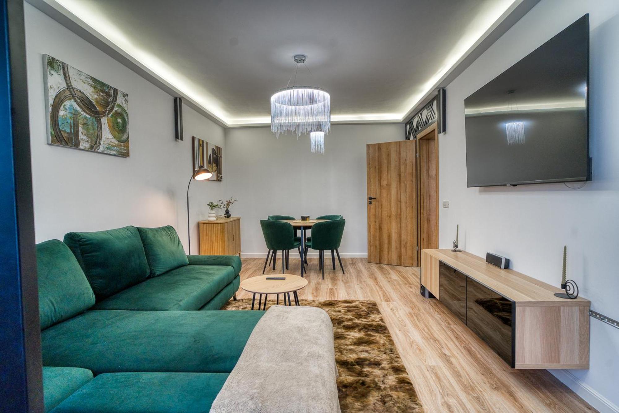 City Chic Retreat: Newly Renovated 1Br Apartment Bucharest Exterior photo
