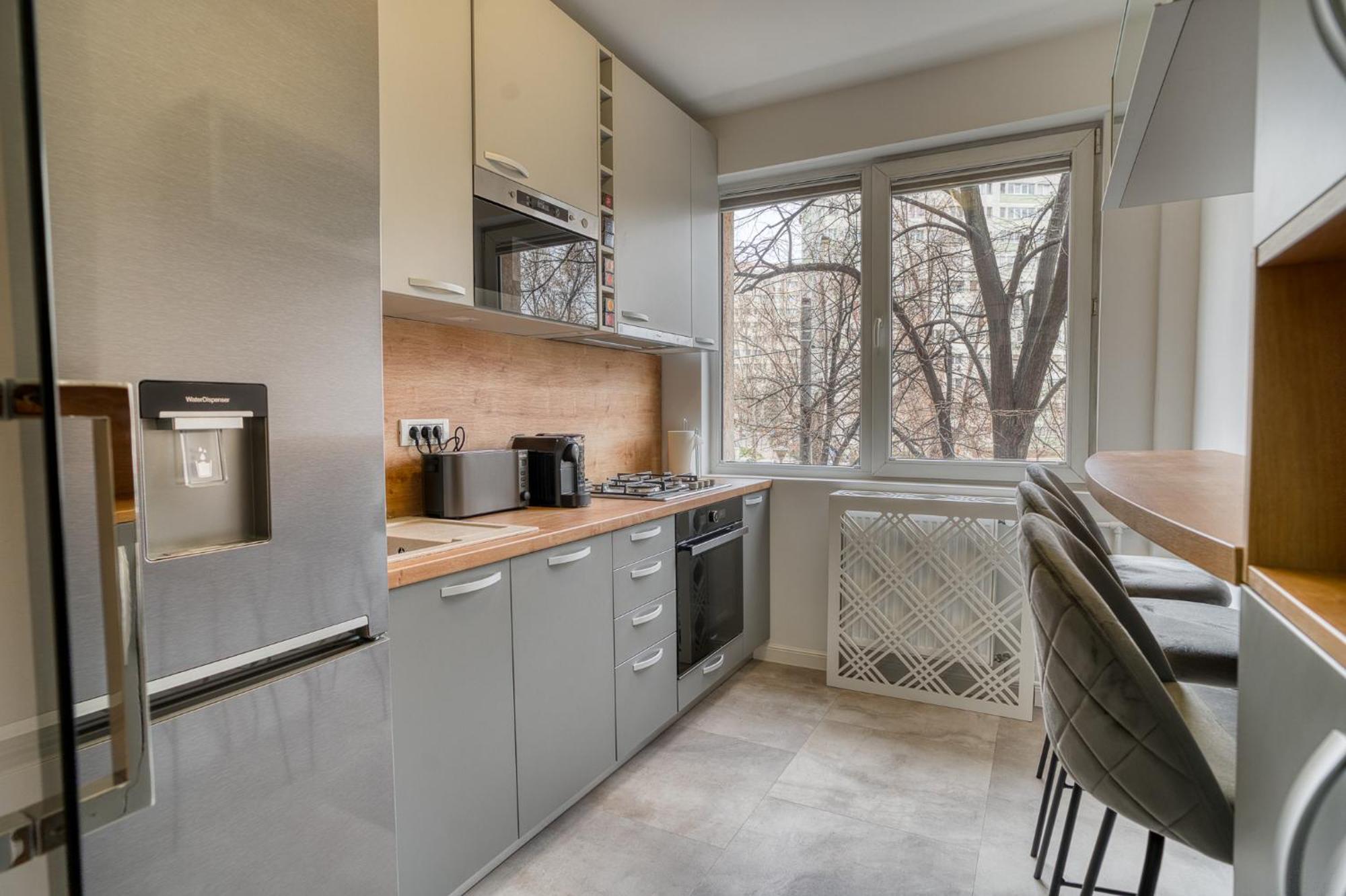 City Chic Retreat: Newly Renovated 1Br Apartment Bucharest Exterior photo