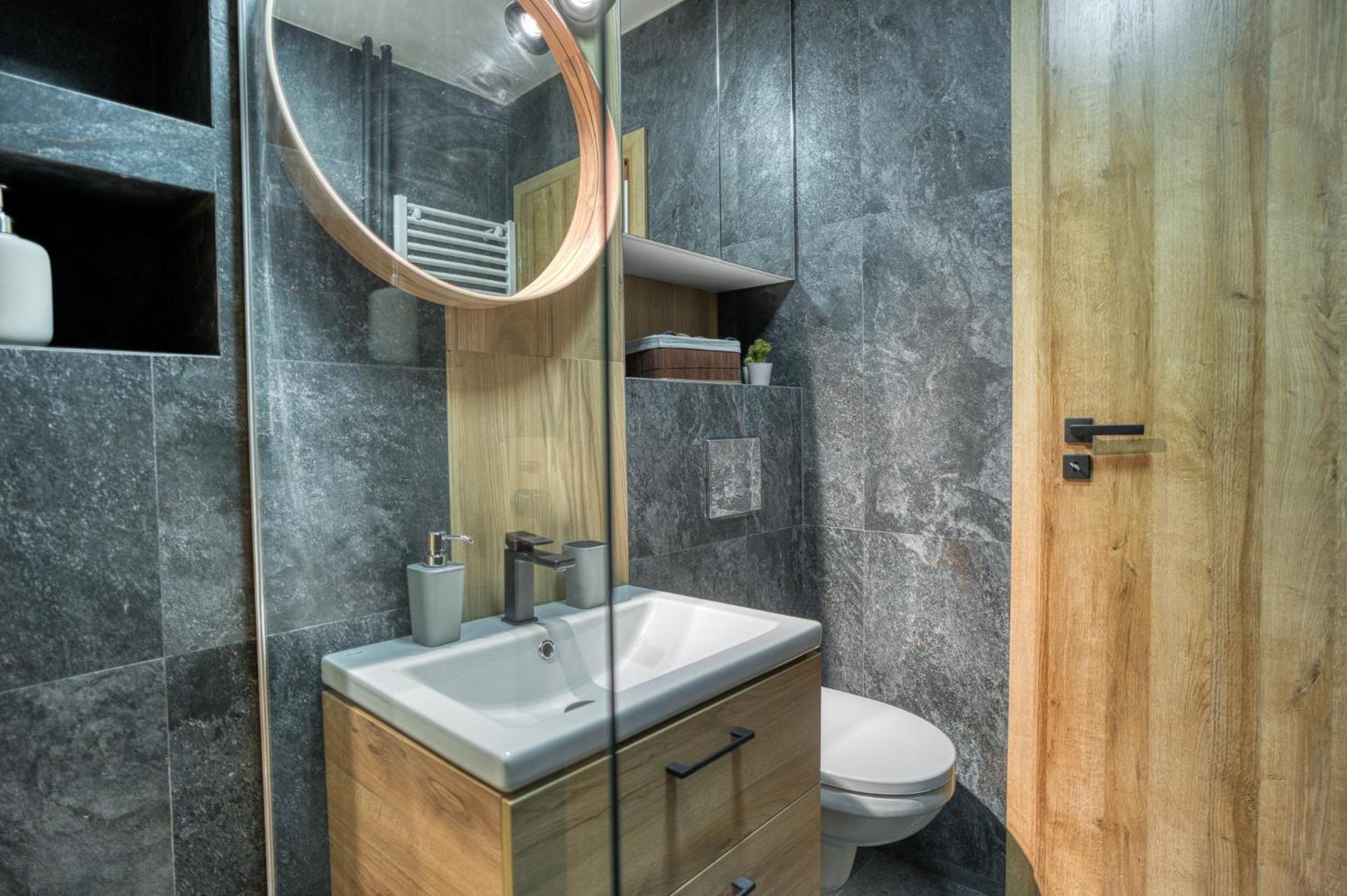 City Chic Retreat: Newly Renovated 1Br Apartment Bucharest Exterior photo
